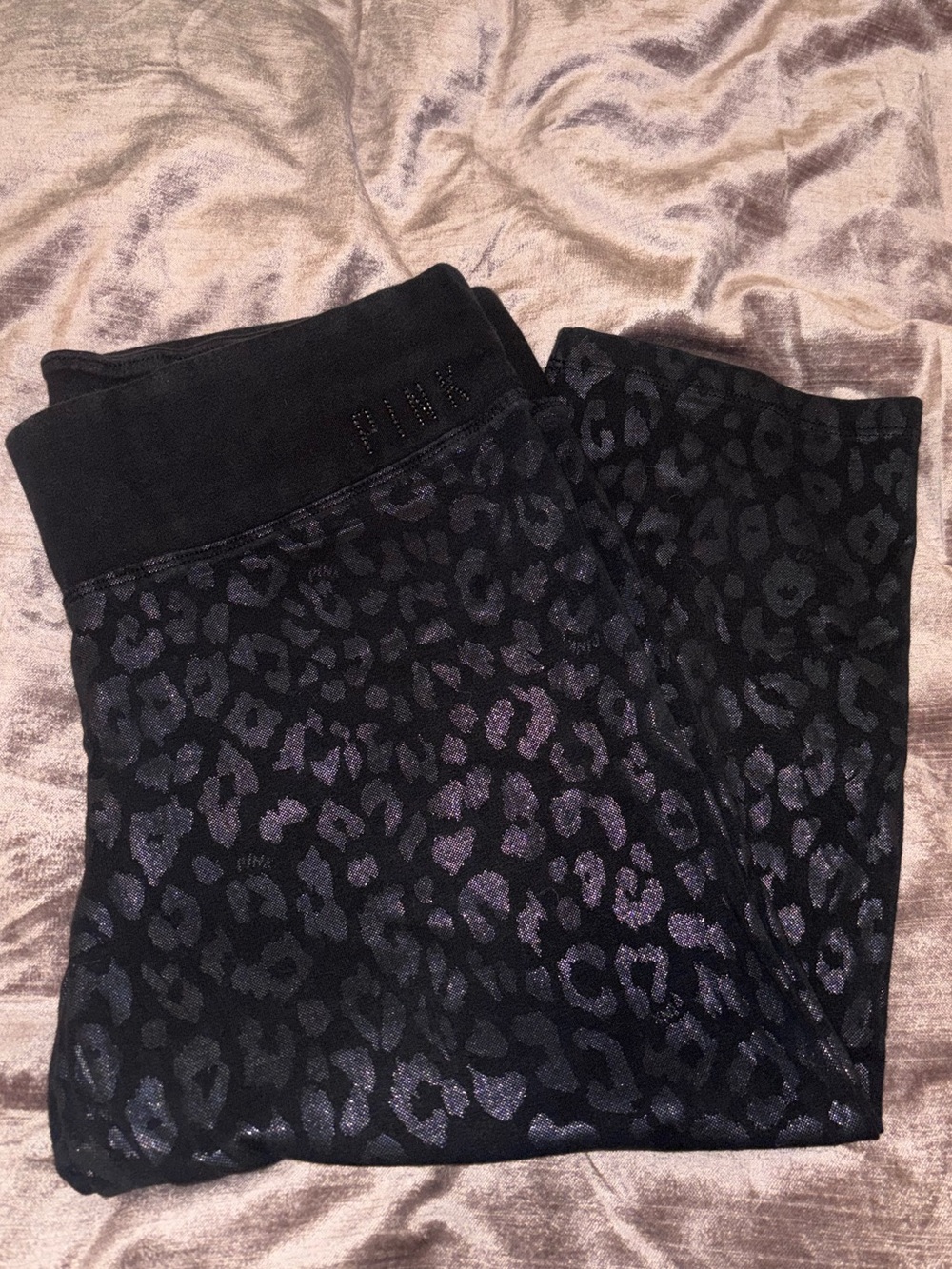 Victoria’s Secret Pink Leopard Crop Leggings